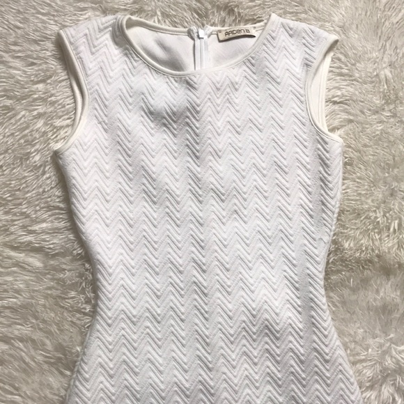 Arden B. Bodycon Dress - Picture 6 of 12